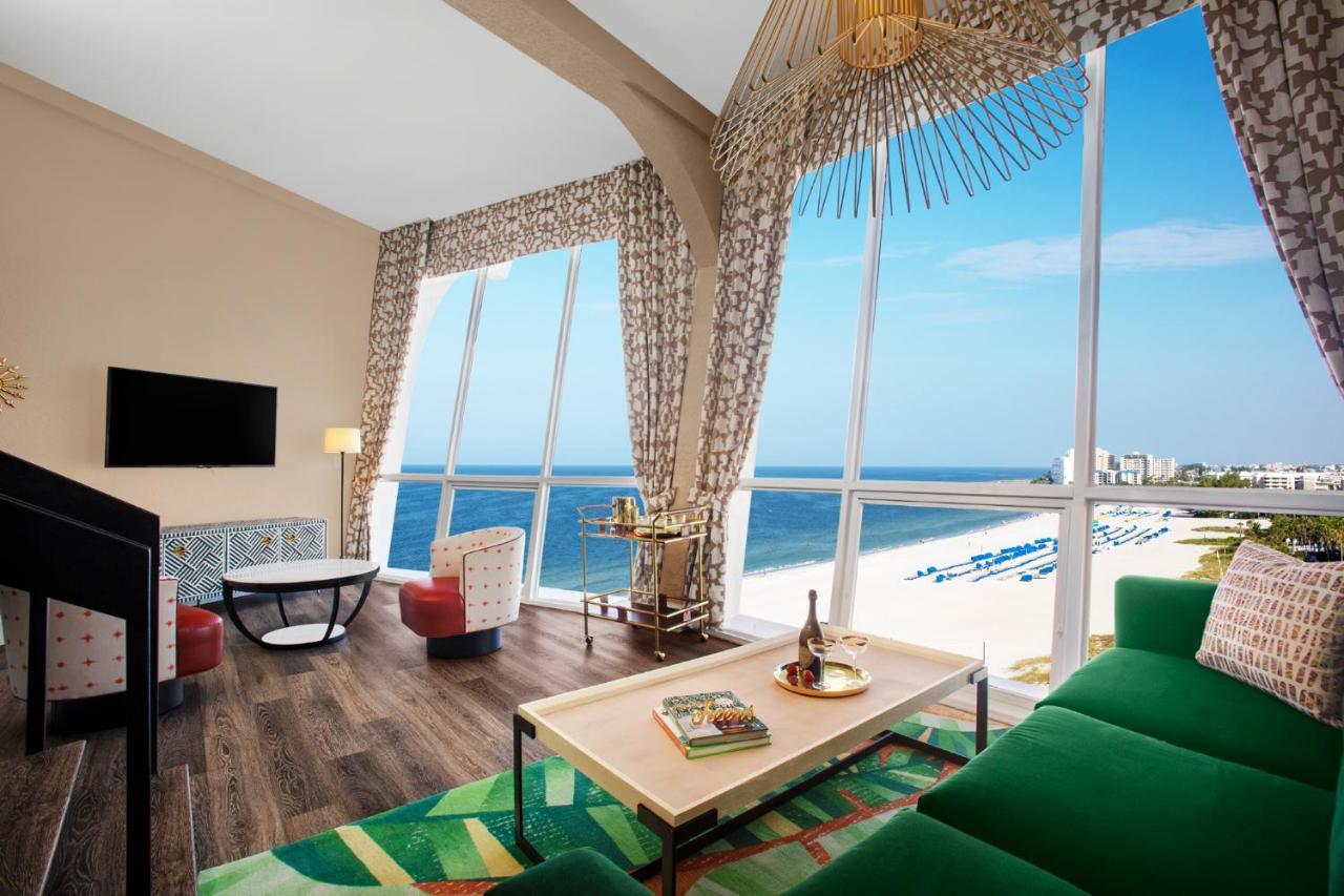 Bellwether Beach Resort St. Pete Beach Exterior photo