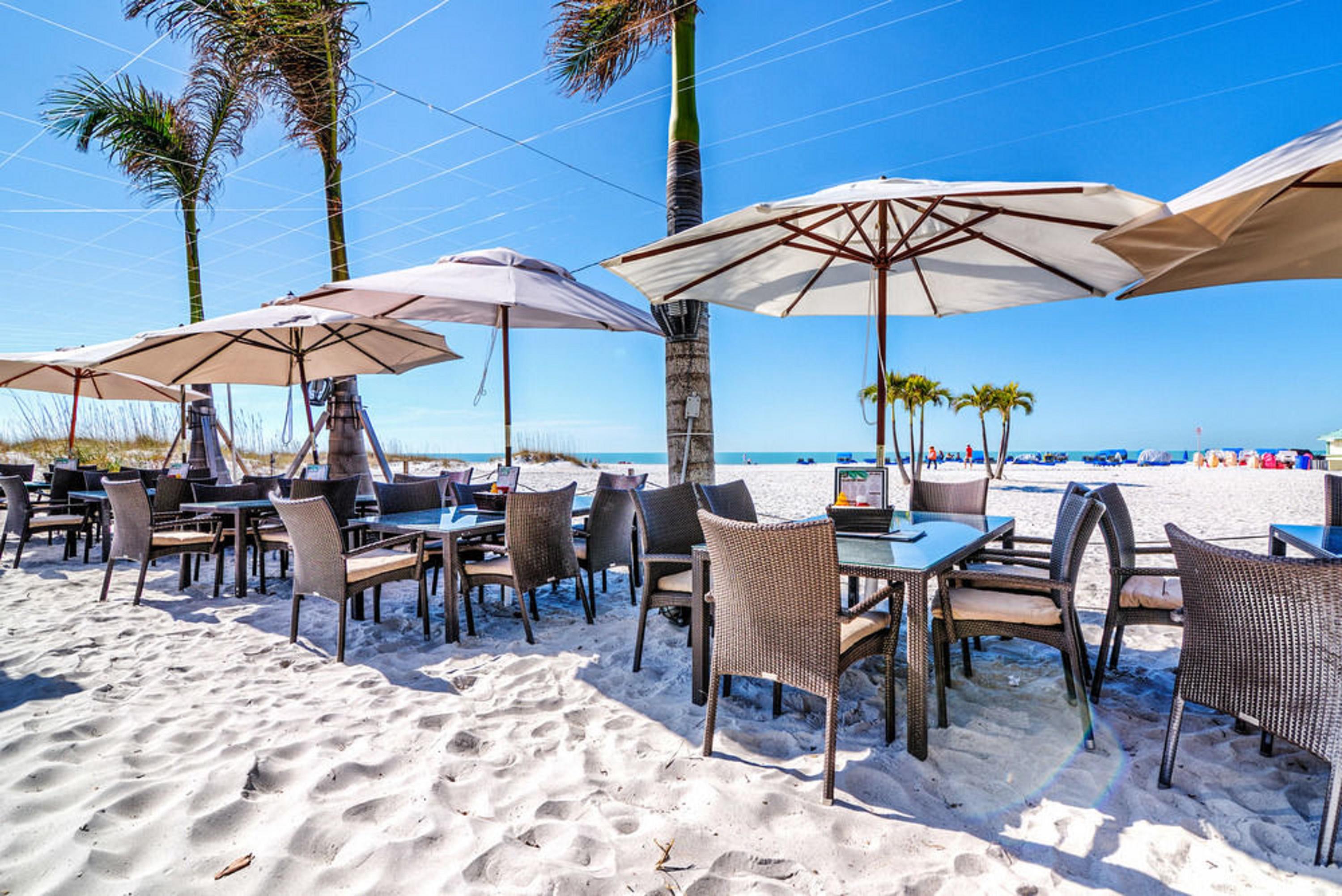 Bellwether Beach Resort St. Pete Beach Exterior photo