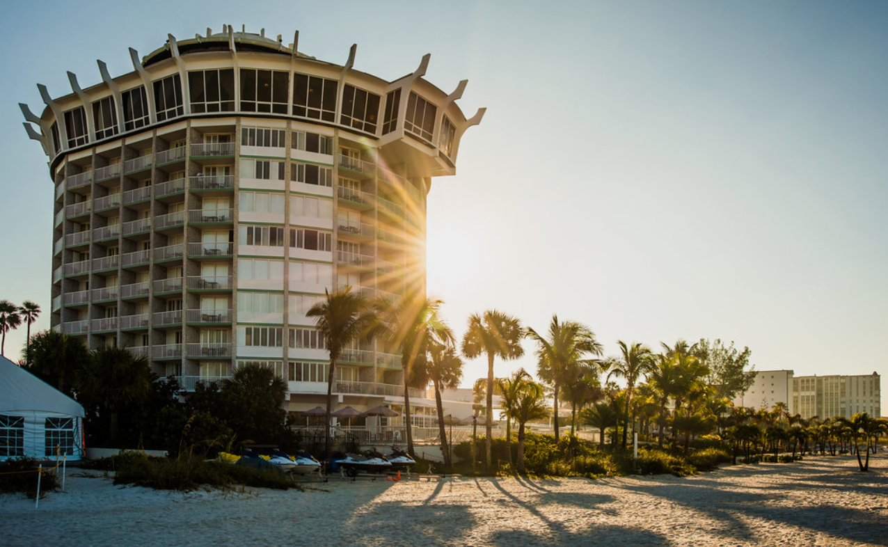 Bellwether Beach Resort St. Pete Beach Exterior photo