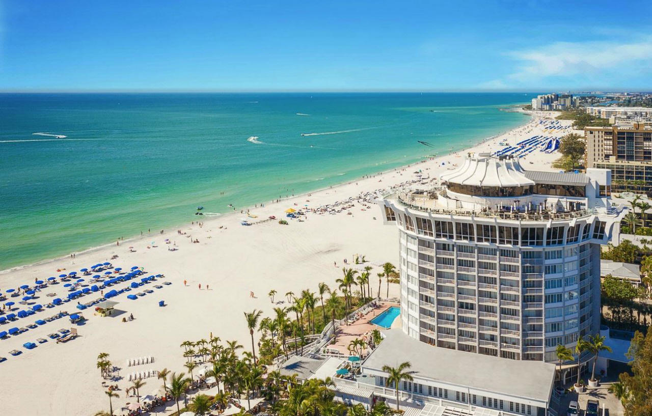 Bellwether Beach Resort St. Pete Beach Exterior photo